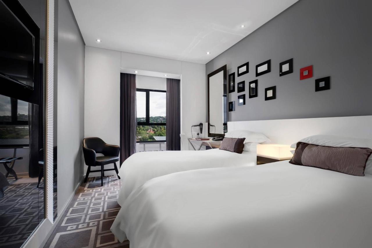 Protea Hotel Fire & Ice! By Marriott Pretoria Menlyn Exterior photo