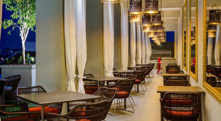 Protea Hotel Fire & Ice! By Marriott Pretoria Menlyn Exterior photo
