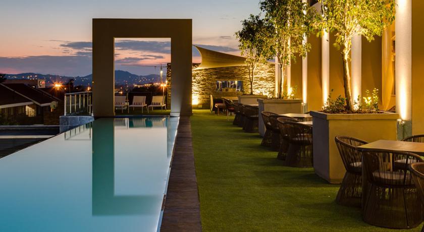 Protea Hotel Fire & Ice! By Marriott Pretoria Menlyn Exterior photo