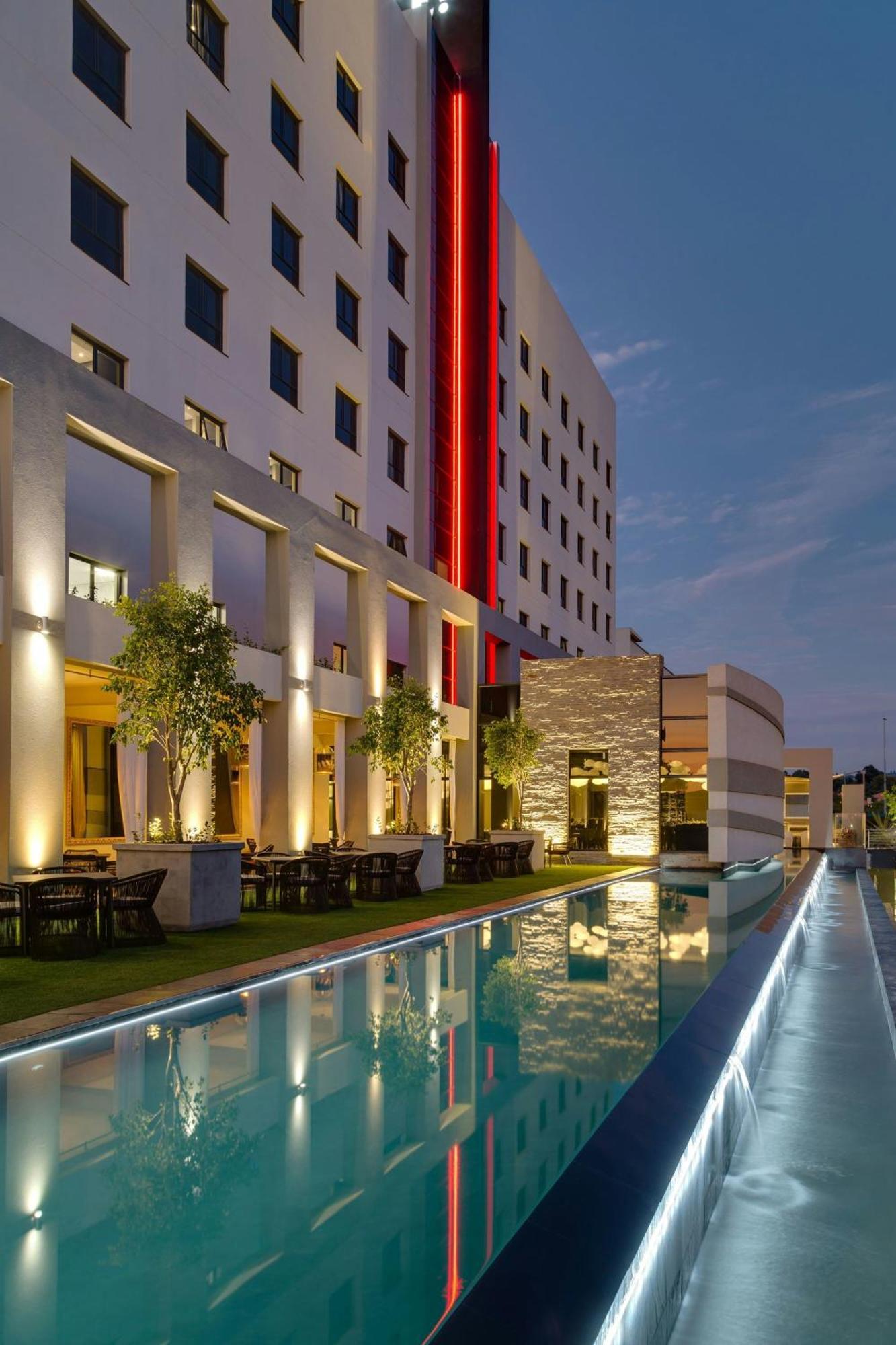 Protea Hotel Fire & Ice! By Marriott Pretoria Menlyn Exterior photo