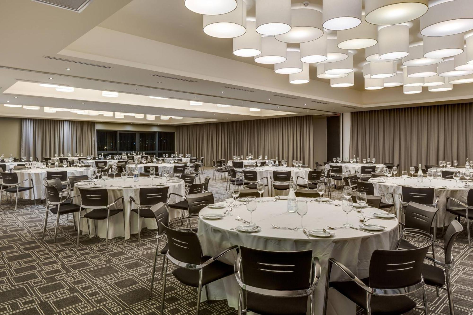 Protea Hotel Fire & Ice! By Marriott Pretoria Menlyn Exterior photo