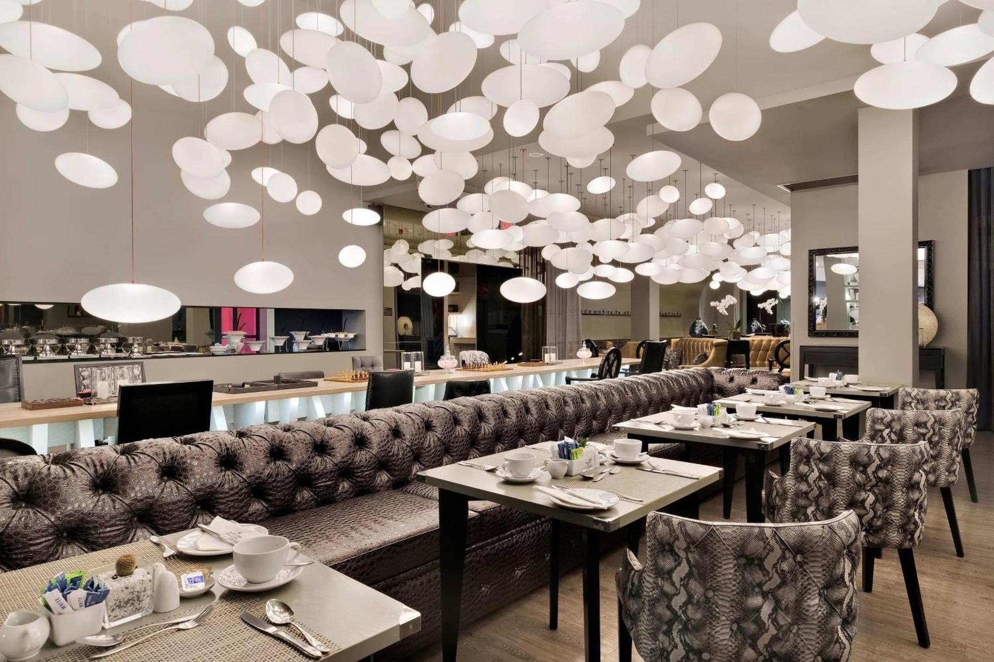 Protea Hotel Fire & Ice! By Marriott Pretoria Menlyn Exterior photo