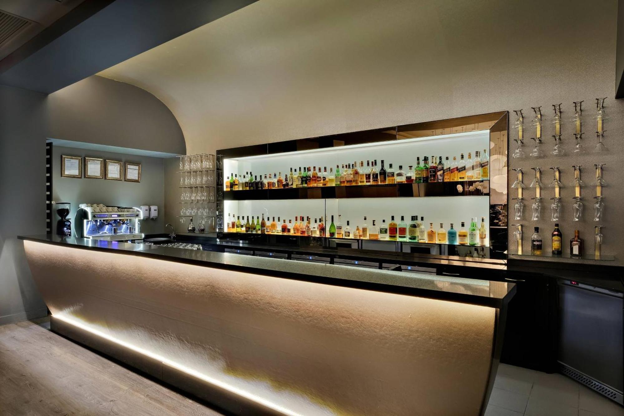 Protea Hotel Fire & Ice! By Marriott Pretoria Menlyn Exterior photo