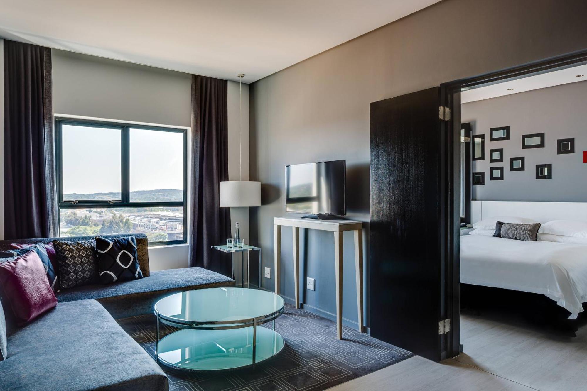 Protea Hotel Fire & Ice! By Marriott Pretoria Menlyn Exterior photo